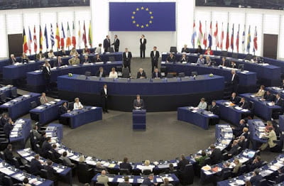 Πονηρά κτυπήματα στην Ευρωβουλή εναντίον της Κύπρου