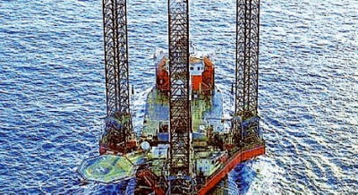 Ενα πλωτό γεωτρύπανο σκάβει για πετρέλαιο στο Β. Αιγαίο
