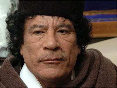 Μ. Καντάφι: «Νέα μορφή διεθνούς τρομοκρατίας το ΔΠΔ»