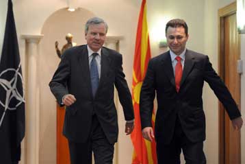 Εμπόδιο το θέμα της ονομασίας για ένταξη της ΠΓΔΜ στο ΝΑΤΟ, λέει ο γγ της Συμμαχίας
