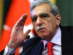 Αχμέτ Τουρκ: Το Κουρδικό δεν μπορεί να λυθεί ερήμην του Οτζαλάν