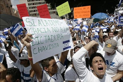 Aπαγόρευση κυκλοφορίας στην Ονδούρα μετά την ογκώδη διαδήλωση υπέρ του Σελάγια