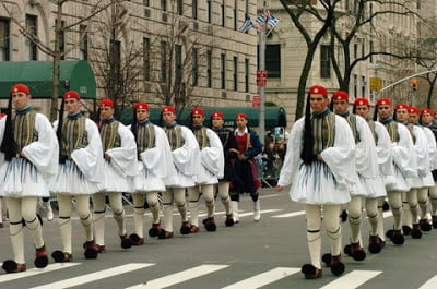 Εύζωνες της Προεδρικής Φρουράς στην παρέλαση στη Νέα Υόρκη