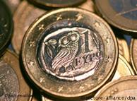 «Πώς η Αθήνα πήρε με απάτες το ευρώ»