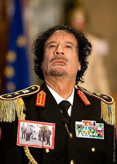 ΤΟ ΒΗΜΑ 20/06/10 –  Οι «επενδύσεις» του Καντάφι