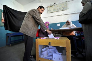 Δημοψήφισμα στην Αίγυπτο: νίκη του “ναι” με 77%
