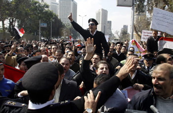 Αίγυπτος: Οι Αδελφοί Μουσουλμάνοι ιδρύουν κόμμα