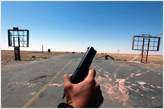 Λιβύη: Οπλισμό ζητούν οι εξεγερμένοι