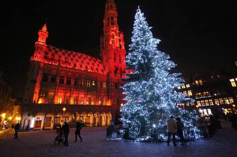 Το τέλος της Ευρώπης: Απαγόρευση τοποθέτησης του παραδοσιακού χριστουγεννιάτικου δέντρου στη Μεγάλη Πλατεία των Βρυξελλών…