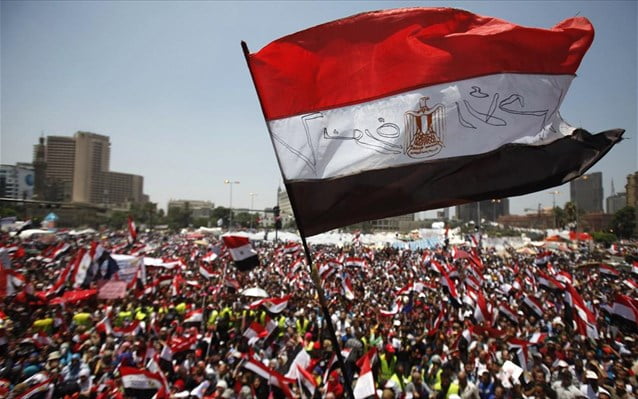 Αίγυπτος: Συρροή διαδηλωτών στην πλατεία Ταχρίρ