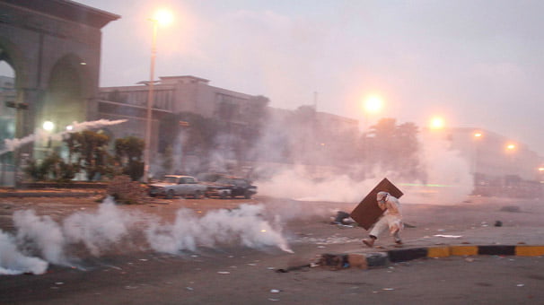 Δεκάδες νεκροί (περίπου 120) στο Κάιρο από επίθεση του Στρατού σε διαδηλωτές της Μουσουλμανικής Αδελφότητας