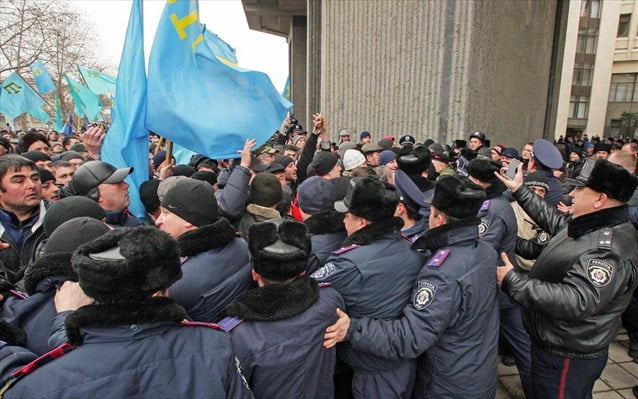 Οι φιλοναζί Τάταροι επιχείρησαν να εισβάλουν στην βουλή της Κριμαίας