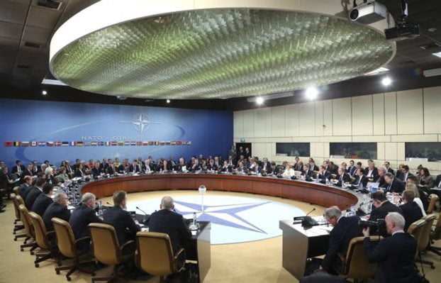 Το ΝΑΤΟ αναζητεί στρατηγική για την Ουκρανία