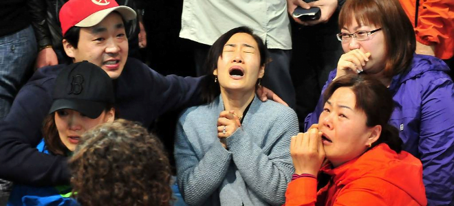 Σε κατάσταση σοκ η Ν. Κορέα -Αυξάνονται δραματικά οι νεκροί από το ναυάγιο
