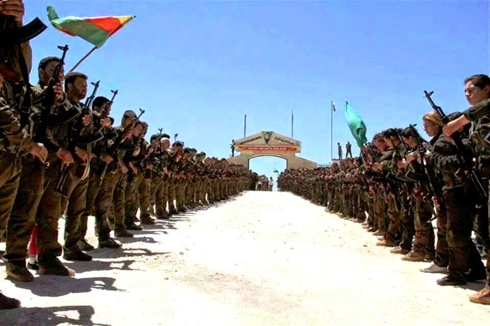 Οι Κούρδοι μαχητές της Συρίας εισέρχονται στο Ιράκ για να πολεμήσουν τους «τζιχαντιστές»