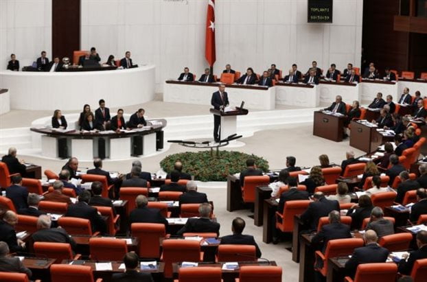 Τουρκία:Εγκρίθηκε το νομικό πλαίσιο για το διάλογο με τους Κούρδους
