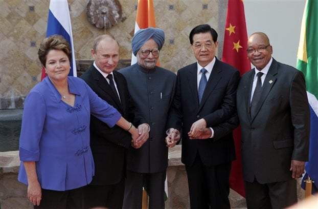 Σημαντική εξέλιξη: Οι BRICS ιδρύουν αναπτυξιακή τράπεζα και αποθεματικό ταμείο