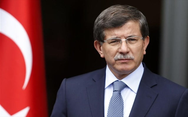 Τουρκία: Το ΑΚΡ στηρίζει Νταβούτογλου για πρωθυπουργό