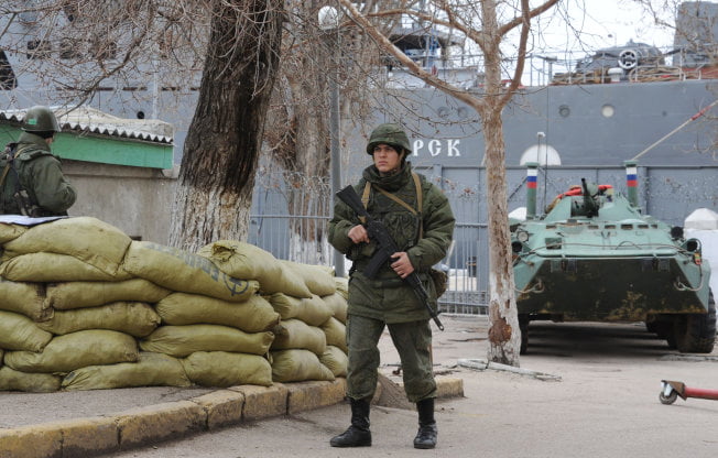 Πάνω από 400 ουκρανοί στρατιώτες πέρασαν τα σύνορα ζητώντας άσυλο στη Ρωσία