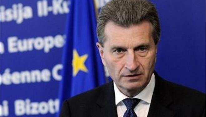 Ο Ευρωπαίος επίτροπος Ενέργειας Έτινγκερ καλεί τη Ρωσία να μη χρησιμοποιήσει ως «όπλο» το φυσικό αέριο εναντίον της Ουκρανίας