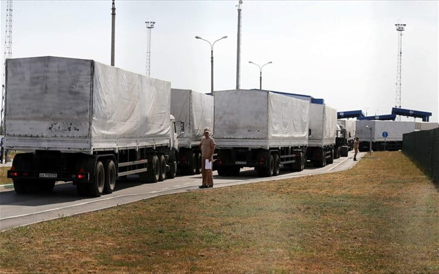 Στην ανατολική Ουκρανία πέρασε ρωσικό κονβόι 100 και πλέον φορτηγών