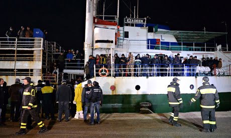 Guardian – Η Ευρώπη ζητά εξηγήσεις από την Τουρκία για πώς φεύγουν λαθρομετανάστες με φορτηγά πλοία…