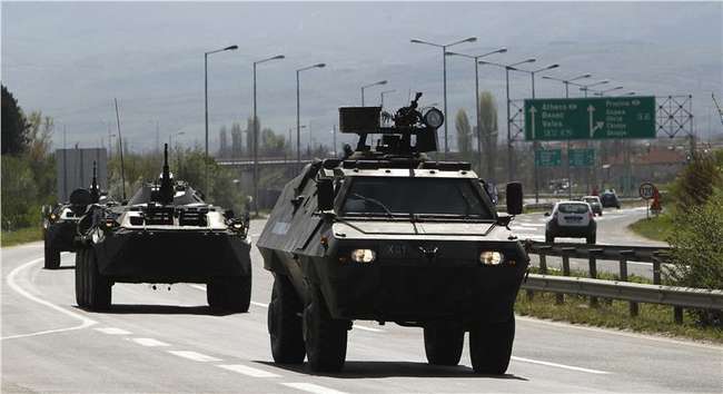 Ένοπλοι Αλβανοί που φορούσαν στολές του UCK εισέβαλαν σε αστυνομικό φυλάκιο στη βόρεια ΠΓΔΜ