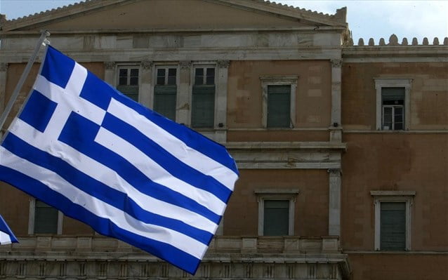 Η κατρακύλα συνεχίζεται – Υποβάθμιση της Ελλάδας από S&P