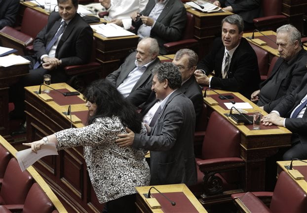 ΠαΣοΚ κατά της βουλευτού του ΣΥΡΙΖΑ Αννας Βαγενά