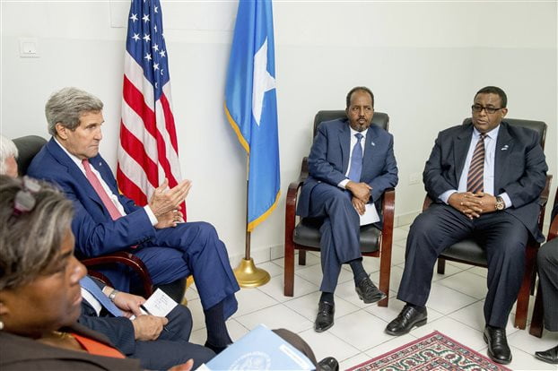 Ιστορική επίσκεψη του Τζον Κέρι στη Σομαλία