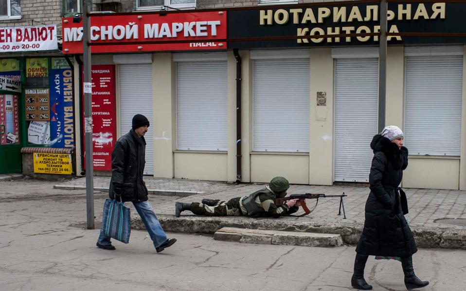 Αυτονομιστές Ντονέτσκ: «Μας πνίγει ο οικονομικός αποκλεισμός»