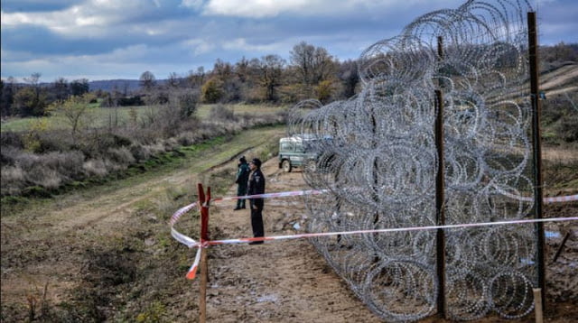 Βουλγαρία: Καταρρέει το τείχος στα σύνορα με Τουρκία