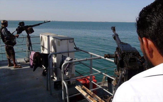 Ανέλαβαν τη συνοδεία του πλοίου προς την Υεμένη τα ιρανικά πολεμικά
