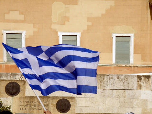 Μένουμε στην Ελλάδα και υπερασπιζόμαστε το μέλλον του ελληνικού λαού