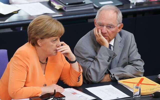 Γερμανικά ΜΜΕ: Σε συνεννόηση με Μέρκελ το σχέδιο Σόιμπλε για πενταετές Grexit