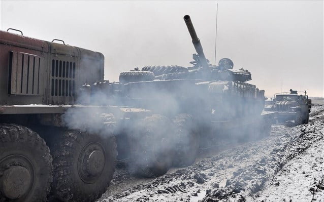 Άρματα μάχης ανέπτυξε η Ρωσία σε συριακό αεροδρόμιο