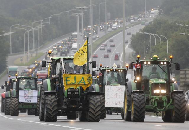 Πανευρωπαϊκό μέτωπο αγροτών κατά Ε.Ε. για το εμπάργκο στη Ρωσία