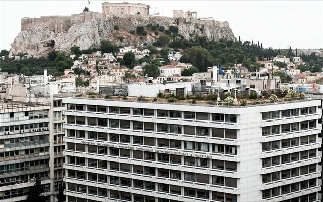 Τόκοι-θηλιά επιβάλλουν αναδιάρθρωση