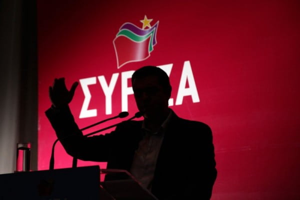 Ο Ν. Νικηφορίδης κάνει μάθημα υπευθυνότητας και Διεθνούς Δικαίου στου “53 του ΣΥΡΙΖΑ” που αντιδρούν στο διαχωρισμό και την επαναπροώθηση μεταταναστών στην Τουρκία