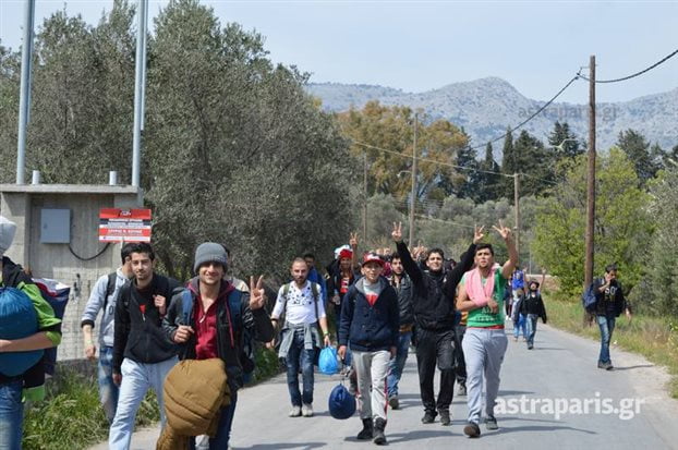 Αντιμέτωπη με εξέγερση των προσφύγων η κυβέρνηση – Εικόνα εμπλοκής στην επαναπροώθηση στην Τουρκία