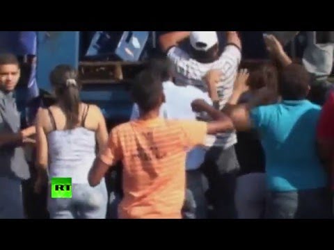 Χάος στη Βενεζουέλα: Μάχες σώμα με σώμα για λίγο ψωμί -Πολίτες λεηλατούν σούπερ μάρκετ και σπίτια