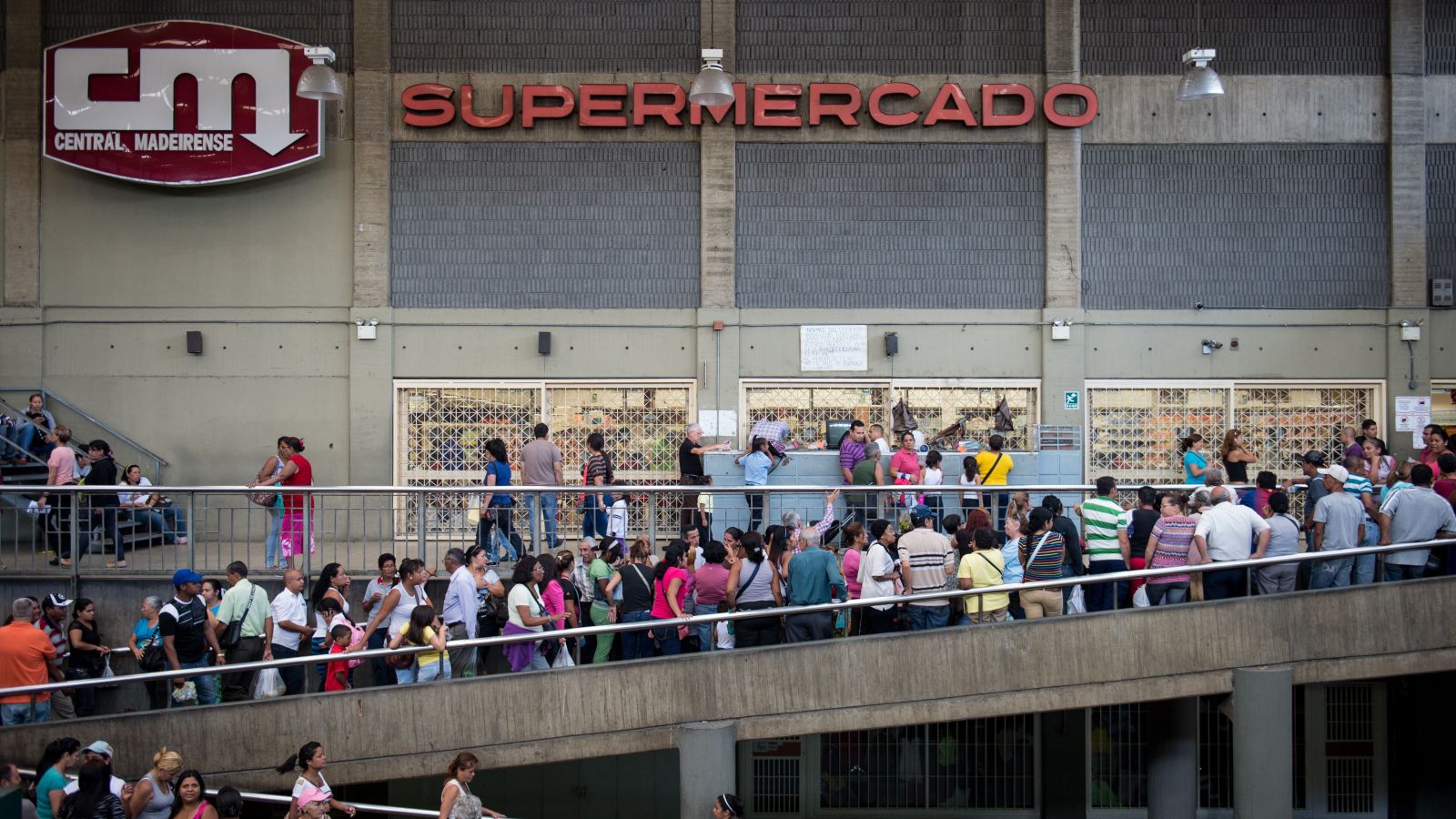 Βενεζουέλα: Με συλλήψεις κινδυνεύουν όσοι αγοράζουν πολλά τρόφιμα