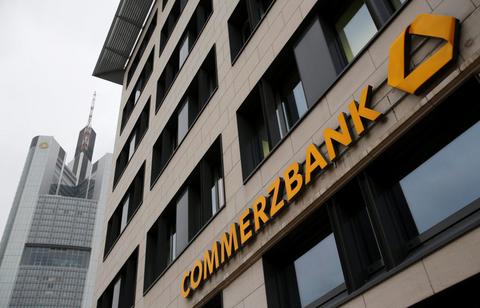 Commerzbank: Περικοπή 9.000 θέσεων εργασίας και αναστολή της καταβολής μερίσματος για το 2016