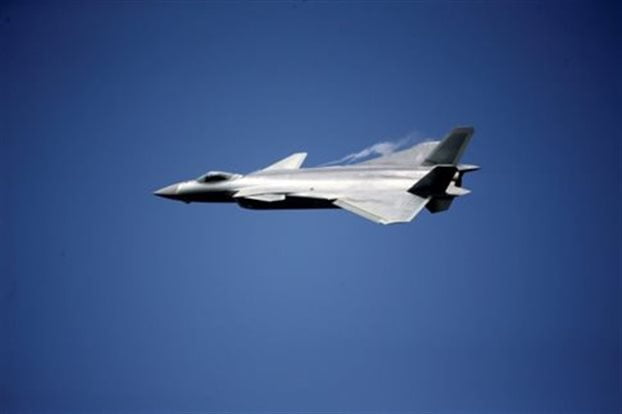 Κίνα: Παρουσίασε για πρώτη φορά μαχητικά αεροσκάφη stealth