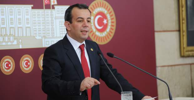 Ακραία πρόκληση Τούρκου βουλευτή: Θα υψώσω στα νησιά την τουρκική σημαία