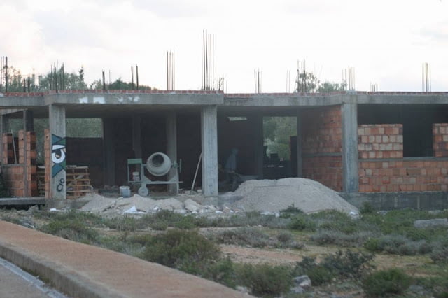 ​Αποκάλυψη: Αυτό είναι το συνδικάτο των Αλβανών ασφαλιτών που καταπατούν εκκλησιαστική περιουσία στην Χιμάρα