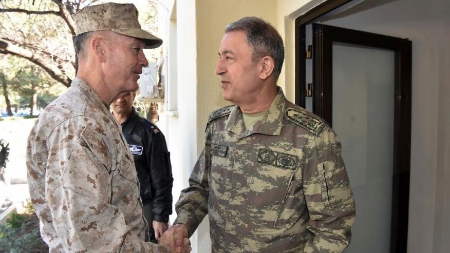 Για τρίτη φορά σε τρεις μήνες ο αρχηγός ΓΕΕΘΑ των ΗΠΑ στην Άγκυρα – Τι διακυβεύεται για την Τουρκία;