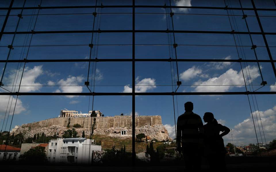 Διαβάστε όλοι αυτήν την συνέντευξη – Μια θαρραλέα γυναίκα σπάει το απόστημα της διαπλοκής στο υπουργείο Πολιτισμού – Η υπουργός δεν παραιτήθηκε ακόμα!!!