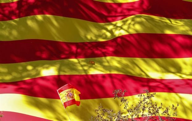 Πώς έφθασε η Ελλάδα σε διπλωματική κρίση με την Ισπανία για την Καταλωνία