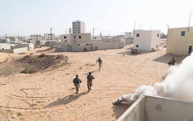 Κοινή εκπαίδευση Κυπρίων και Ισραηλινών στρατιωτών σε αραβική πόλη μακέτα